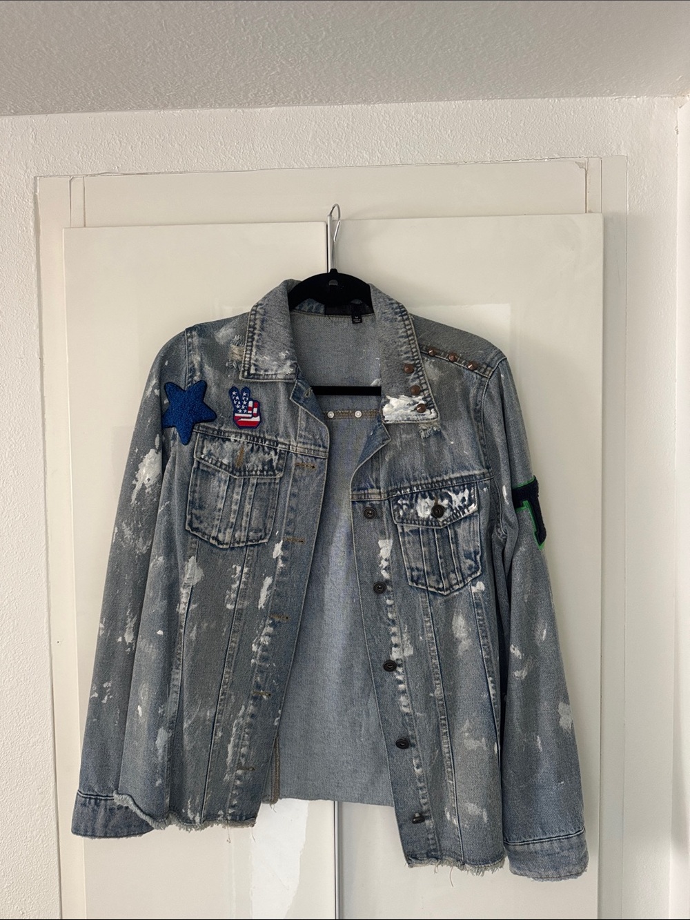 Tinsel Distressed Light Blue Denim Jean Jacket with Patch Details